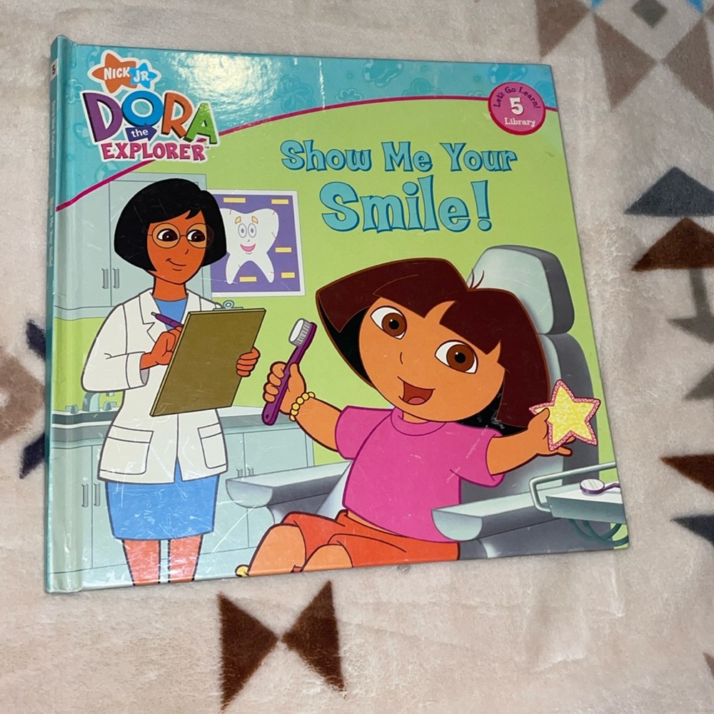 Dora the Explorer Book